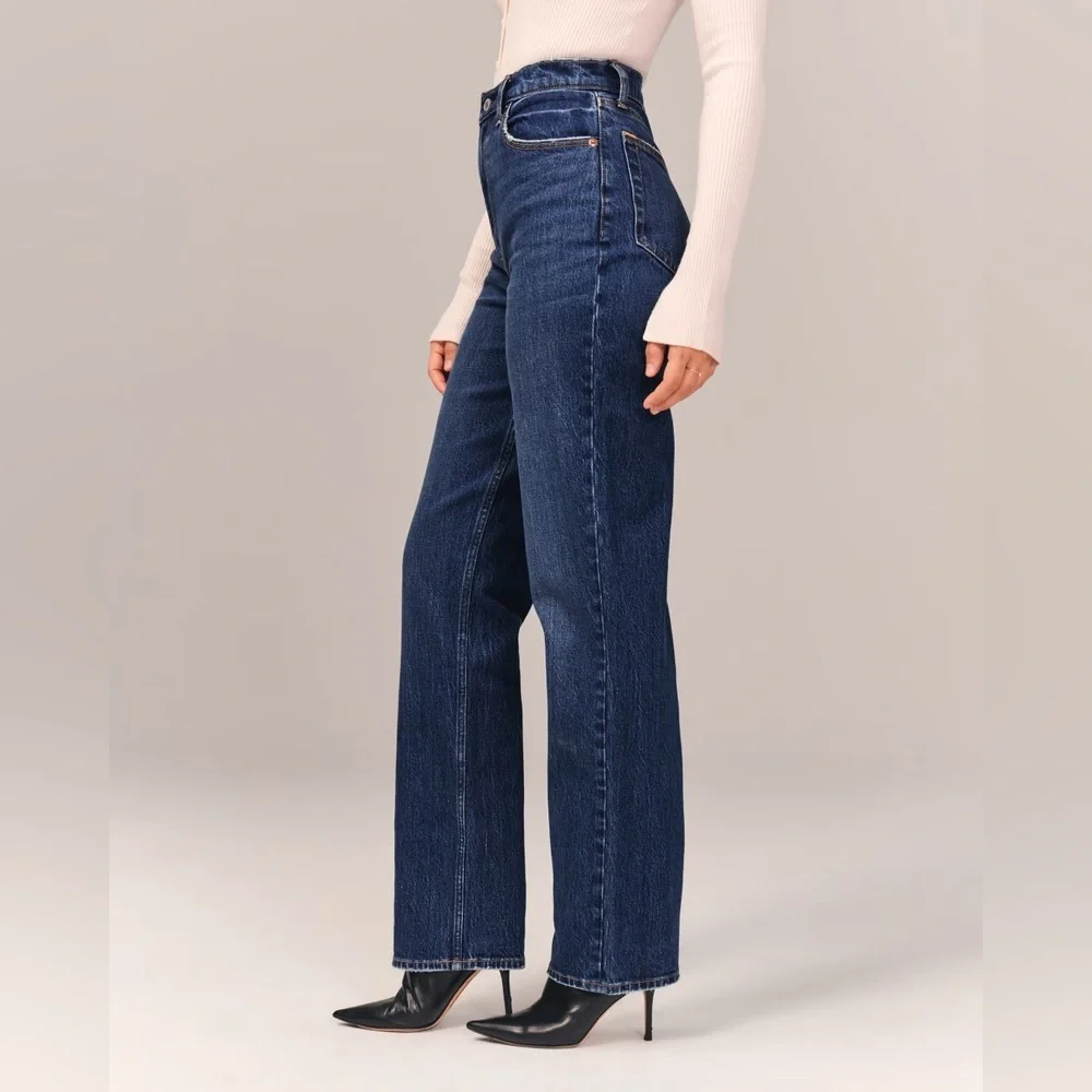 Abercrombie & Fitch Curve Love Ultra High Rise 90s Straight Jean - Picture 3 of 10